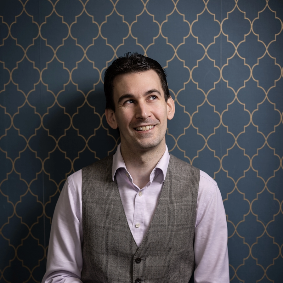 Book a demo with Gareth Harvey and take your research online