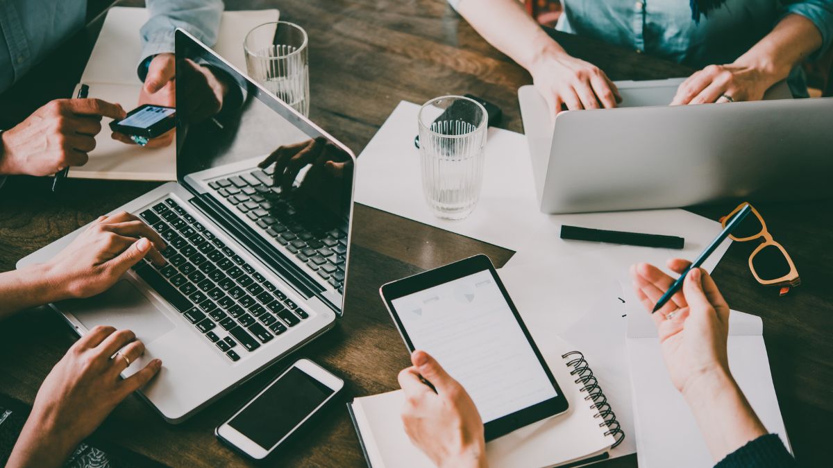 first year undergraduates students collaborating on real, publishable, research